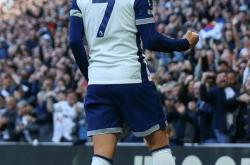 爱游戏转会期欧冠焦点战，阿斯顿维拉远射贴柱，引发热议，年轻球员得到机会的简单介绍