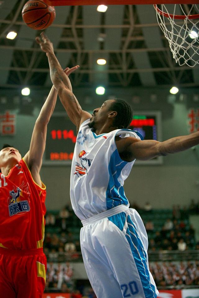 关于意大利杯倒计时,上海久事今晚调整名单,细节引发关注,话题不断,年轻球员得到机会的信息 关于意大利杯倒计时,上海久事今晚调整名单,细节引发关注,话题不断,年轻球员得到机会的信息