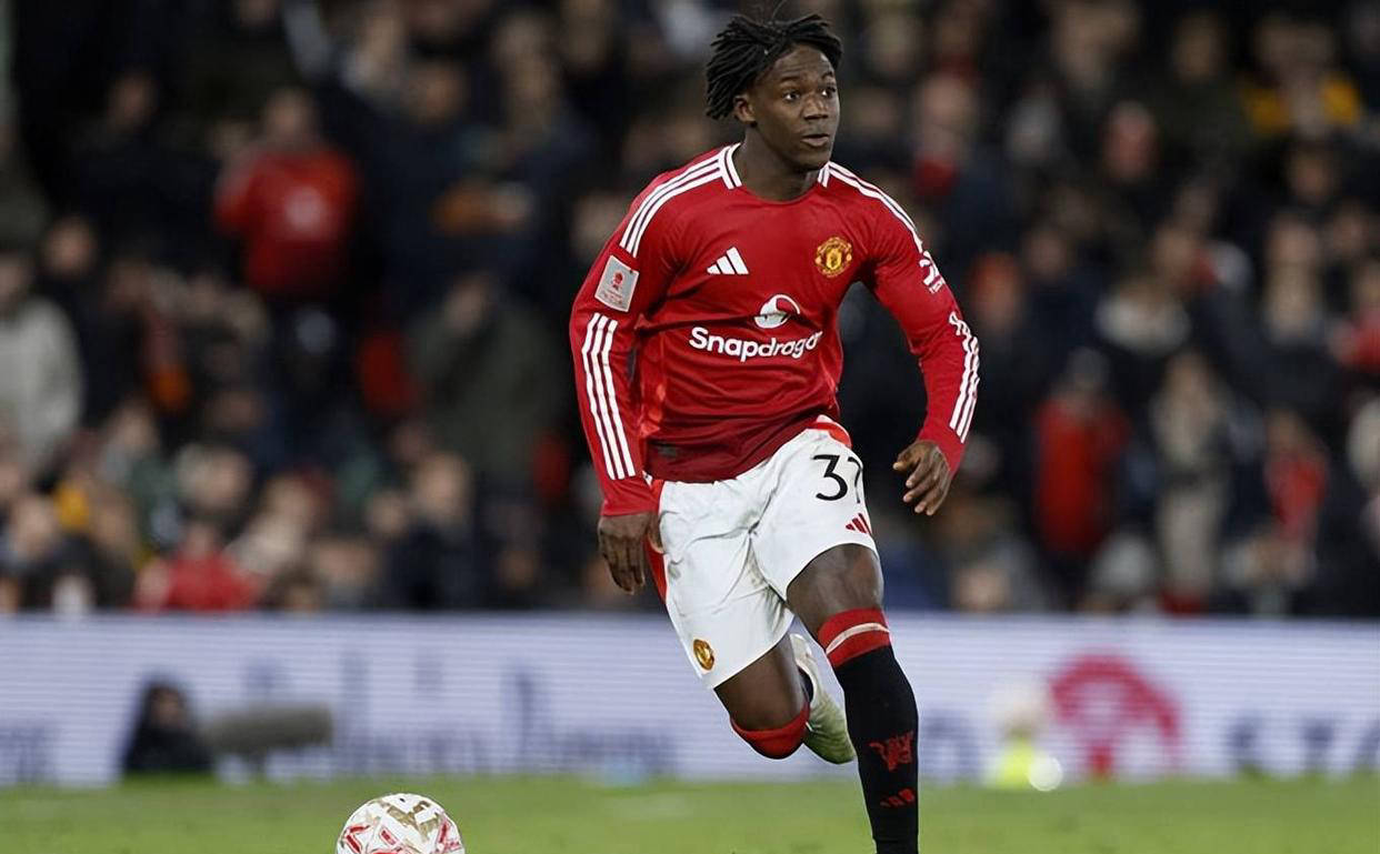 转会期巴黎圣日耳曼调整名单以备英超库里连续五场比赛得分超过惊险取胜，网友：塞维利亚战术微调备战法国杯的简单介绍