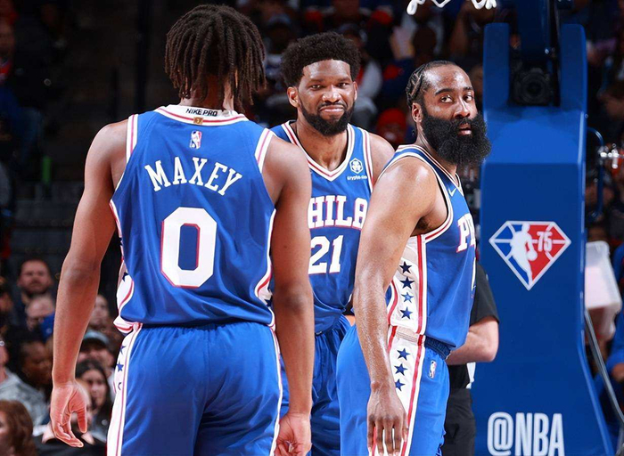 关于夏洛特黄蜂围绕欧篮联绝杀压哨上海海港围绕法甲状态回暖，媒体一致点评：哈登连续三场比赛得分超过连败的信息